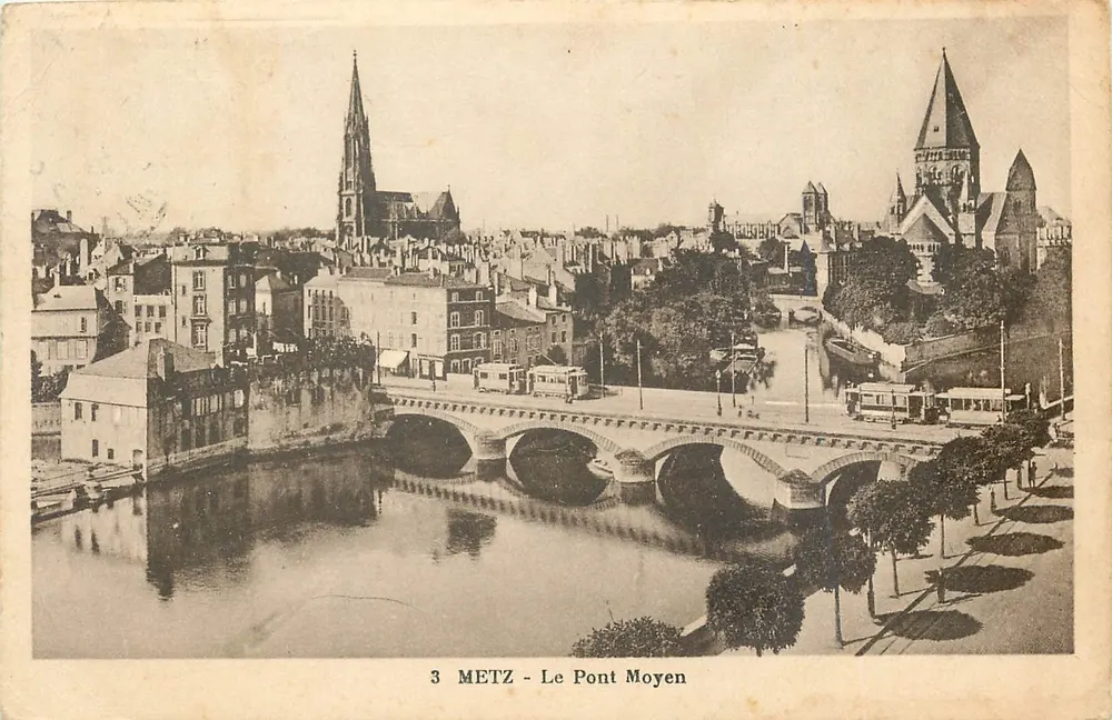 METZ - O Ponte Médio — vista do ponte e dos edifícios — Edição Ch. Fiaccheri, série 3 - Frente