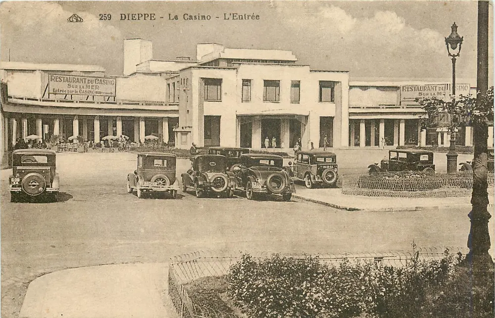 Dieppe - Le Casino - L'Entrée — CPA n°259, éditeur CPA Pho-oménique - Recto