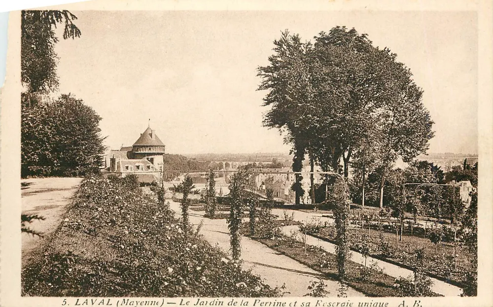 Laval (Mayenne) — Der Perrine-Garten und sein einzigartiger Rosenpark — A.B. - Vorderseite