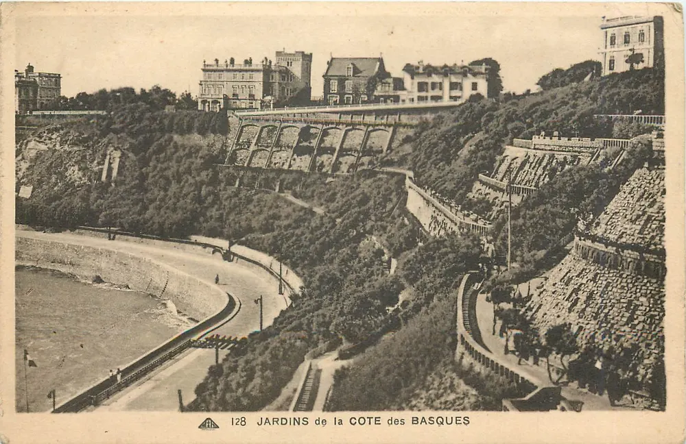 Jardins da Costa dos Basques — vista panorâmica — CI-DES ARTS PHOTOGRAPHIQUES, n°128 - Frente