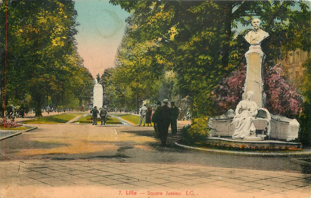 Lille — Praça Jussieu — Busto e estátua monumentais — E.C. n°7 - Frente