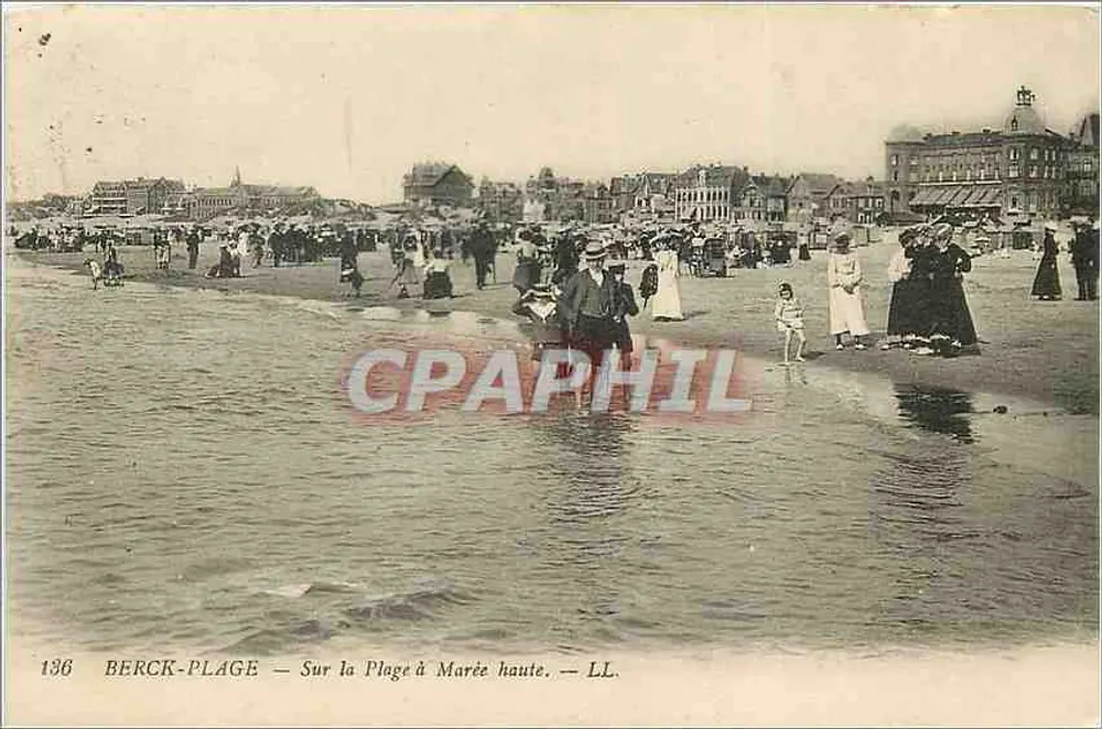Berck-Plage — Na Praia com Maré Alta — LL. - Frente