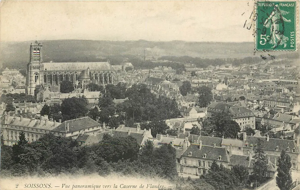 Soissons — Panoramablick Richtung Kasernen der Flandern — LL - Vorderseite