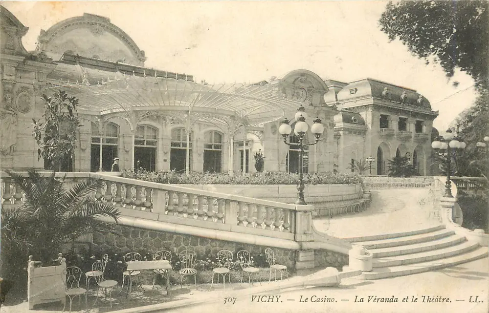 Vichy — Le Casino — La Véranda et le Théâtre — LL. — n° 307 - Recto