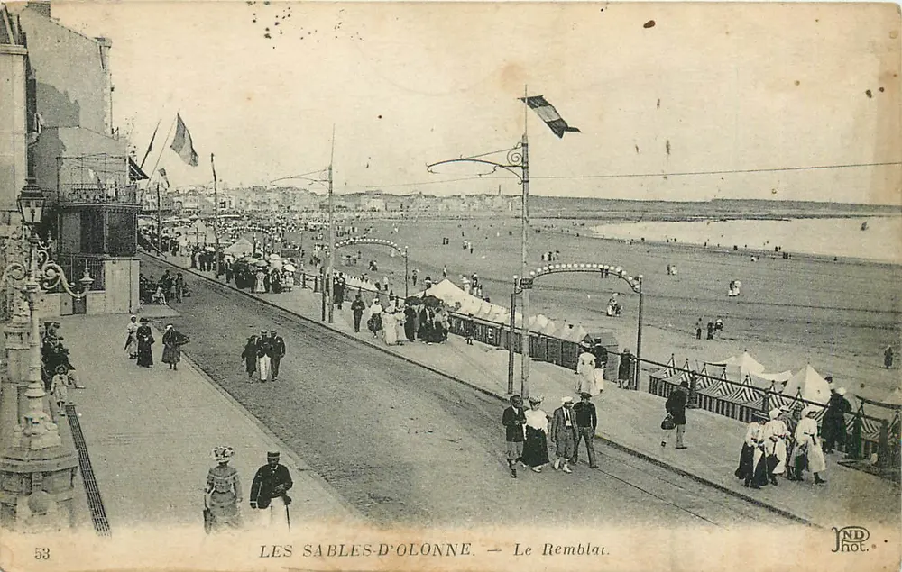 Les Sables-d'Olonne — O Remblai — JND Fot. - Frente