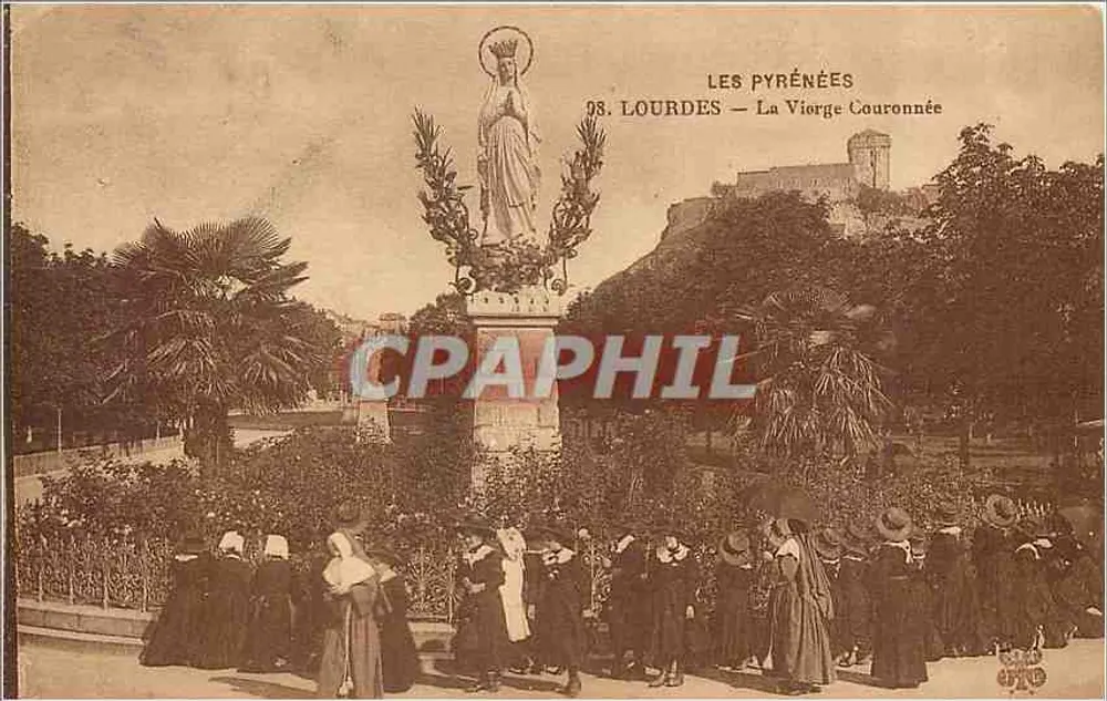 Lourdes — A Virgem Coroada — Galerias Montennes - Frente