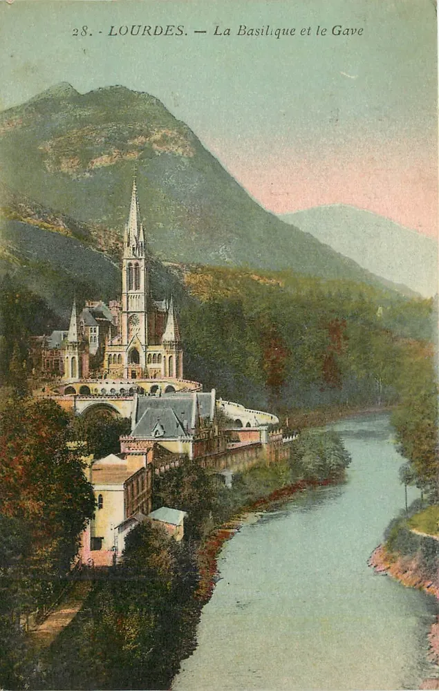 LOURDES — La Basílica y el Gave — Edición fotográfica Lourdes, n°28 - Anverso