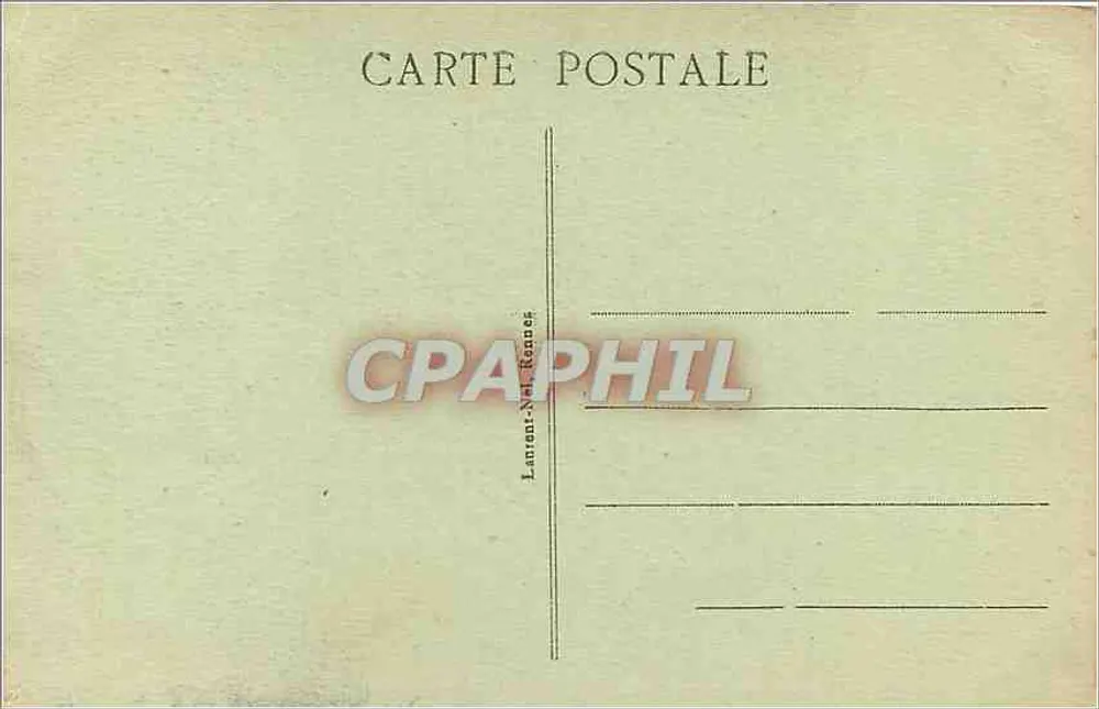VANNES - A Catedral — vista da fachada gótica com duas agulhas e edifícios adjacentes — editor Larront, Nantes, n° 138 - Verso