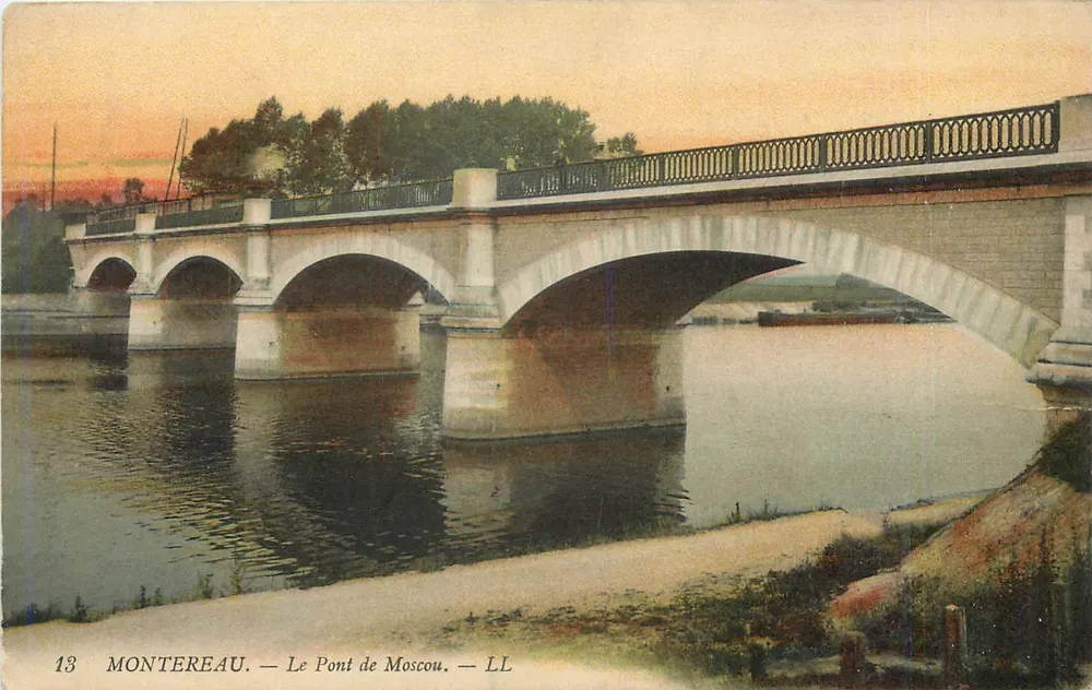 Montereau — De Moskoubrug — LL - Voorkant