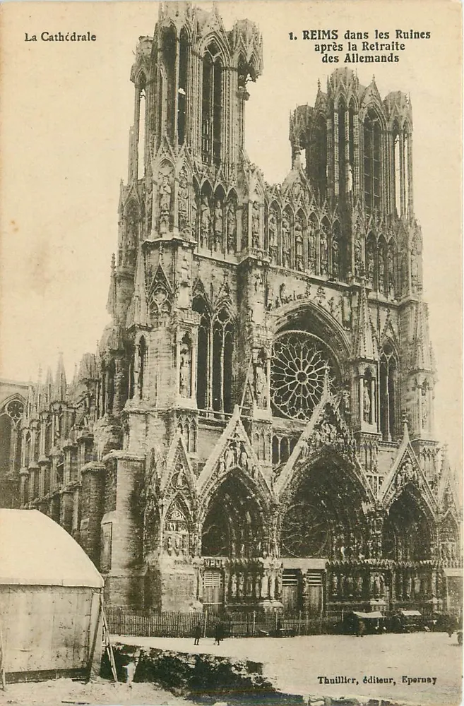 Reims in den Ruinen nach dem Rückzug der Deutschen — Thullier, Verleger, Epernay - Vorderseite