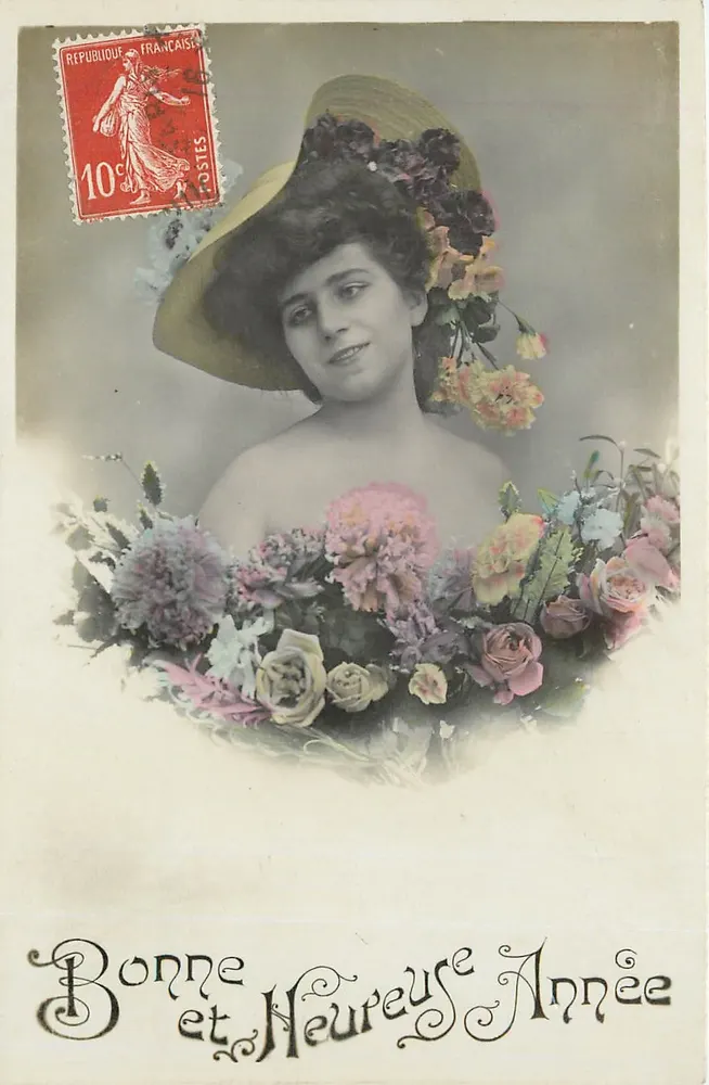 Mulher com chapéu florido — Boa e Feliz Ano — editor desconhecido, número de série não visível - Frente