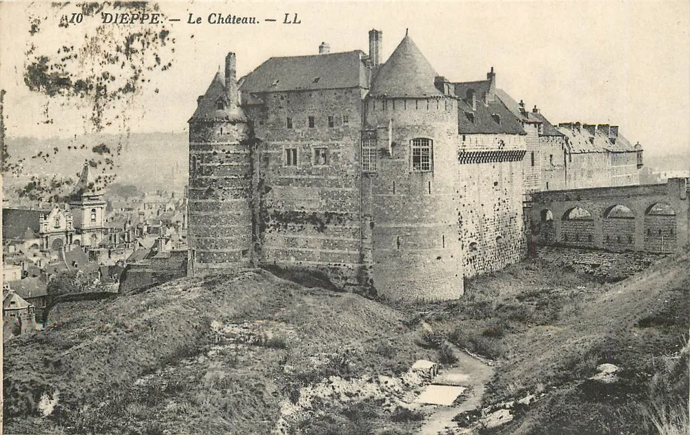 Dieppe — O Castelo — LL - Frente