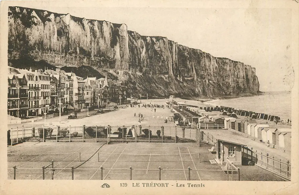 Le Tréport - Os Tenis — vista das falésias e da frente marítima — editor: Alloisene des Arts Photographiques, n° 139 - Frente