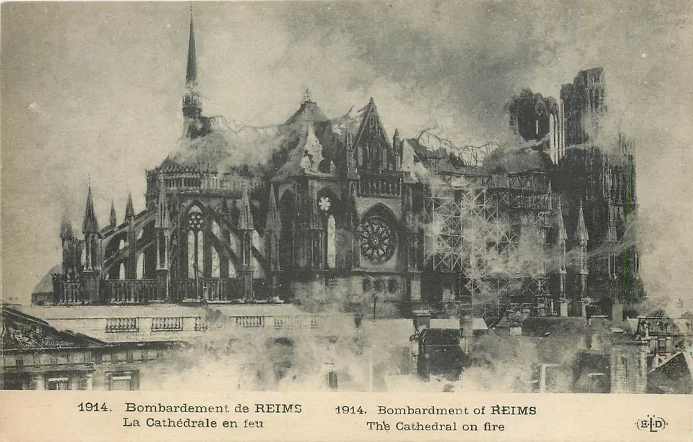Cathédrale de Reims — bombardement en 1914 — ELD - Recto