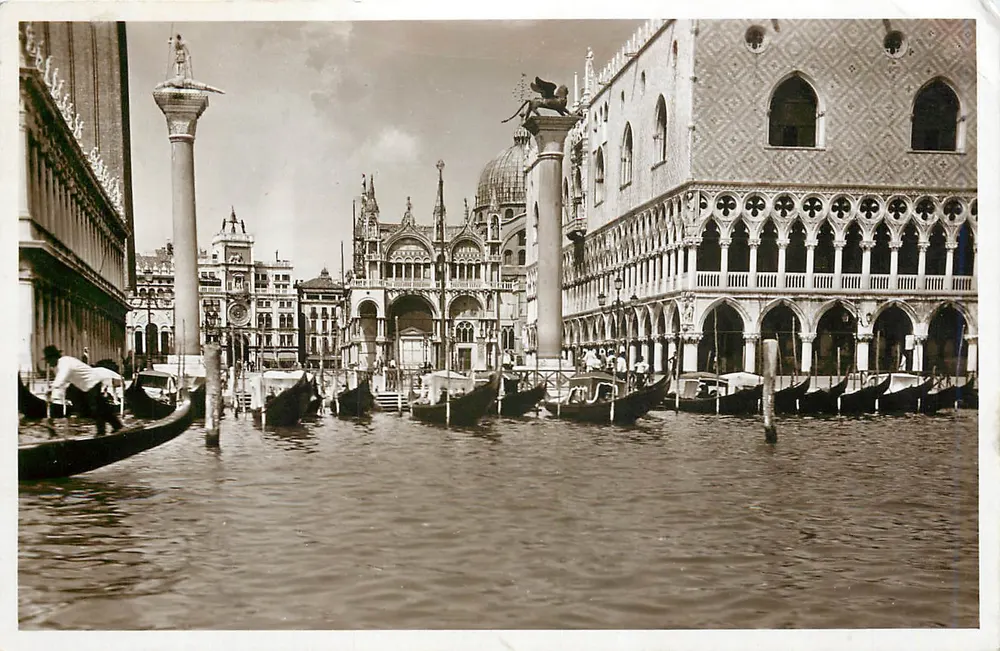 Vénétie - Piazzetta dal mare — vista do Grand Canal com gôndolas e palácios — editor Foto Fano, n° 4692/bis-18 - Frente