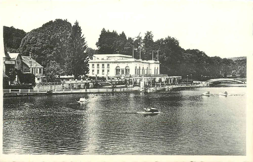 Bagnolles-de-l'Orne — Le Casino et le Lac — Cie des Arts Photométriques, Paris - Recto