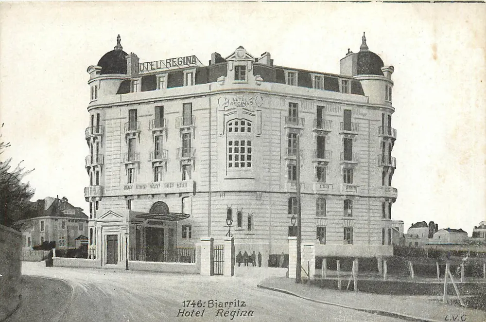 Hotel Regina — Biarritz — L.V.C. 1746 - Frente