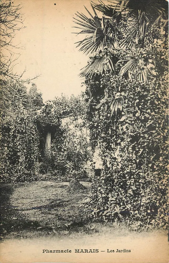Farmácia MARAIS — Les Jardins — Jardim botânico - Frente