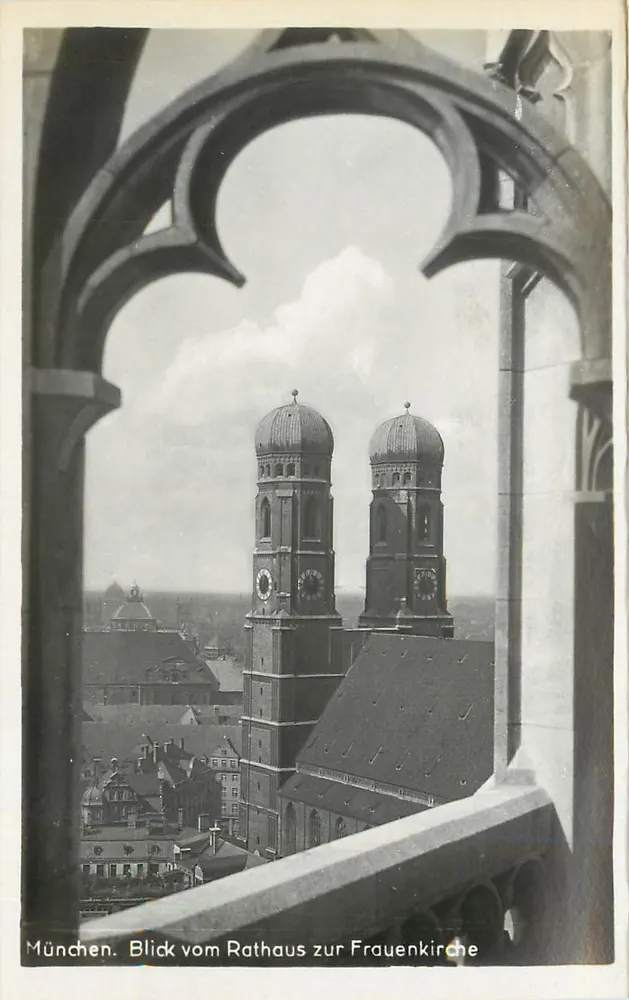 München. Blick vom Rathaus zur Frauenkirche — Georg Grebe, München - Recto