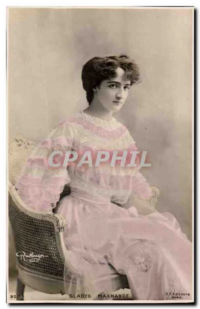 Gladys Maxhance — Portret młodej kobiety w różowej sukni — K.F. Editeurs, Paryż - Awers