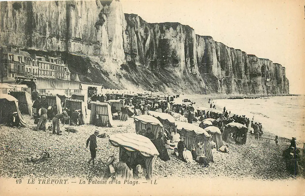 Le Tréport — La Falaise et la Plage — éditeur L. Levy fils & Cie, Paris - Recto