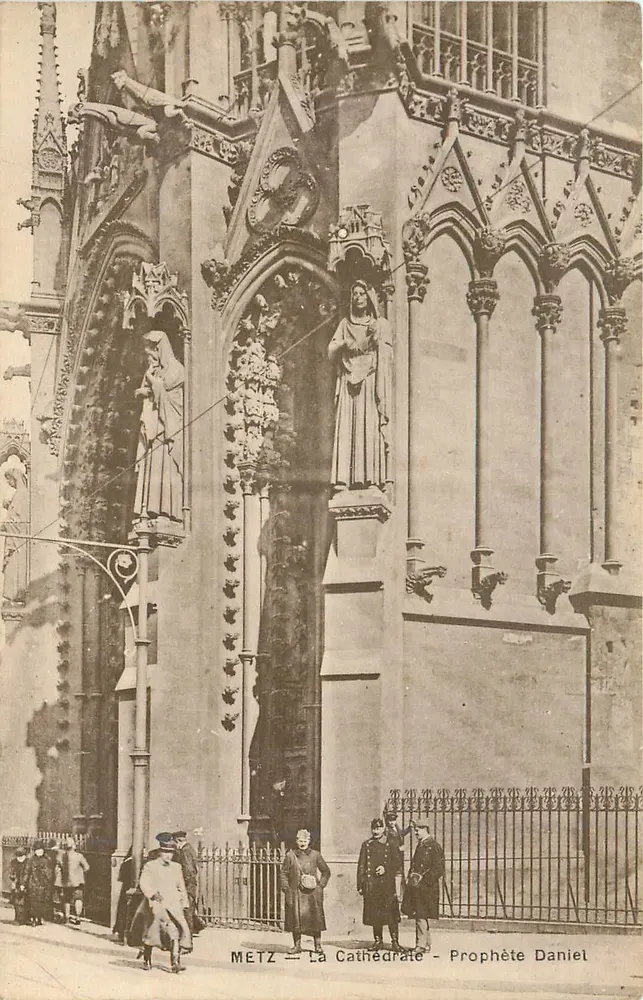 METZ — A Catedral — Profeta Daniel - Frente
