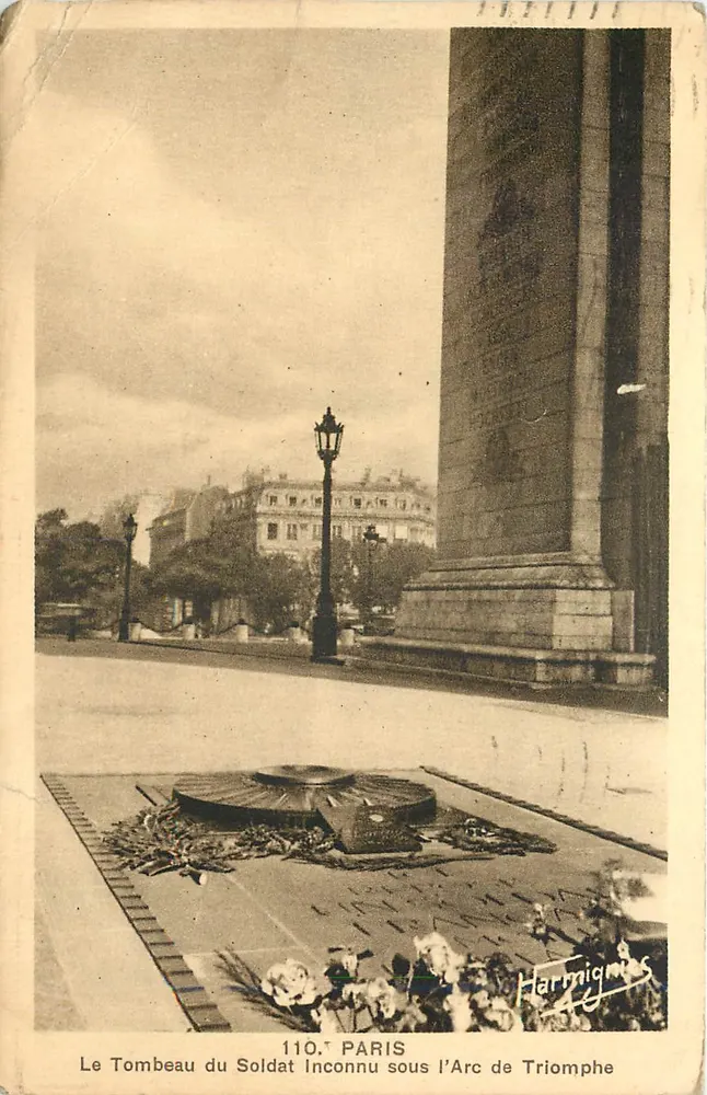 Le Tombeau du Soldat Inconnu sous l'Arc de Triomphe — Paris — Édition E. Harmignies - Recto