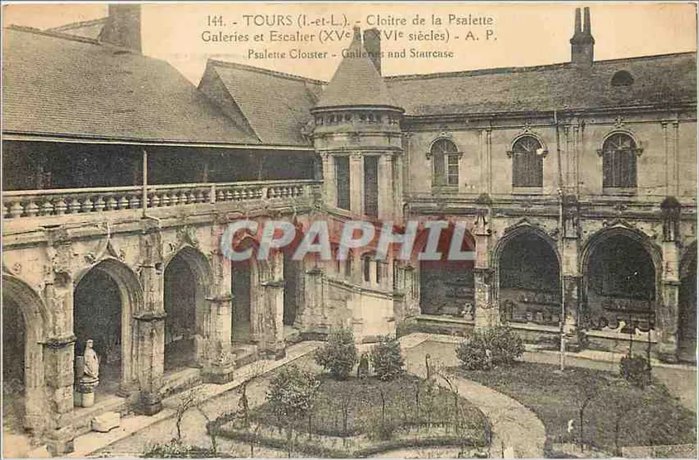 Tours (Loire-et-Loire) — Cloître de la Psalette, Galeries et Escalier (XVe et XVIe siècles) — A. P. - Recto
