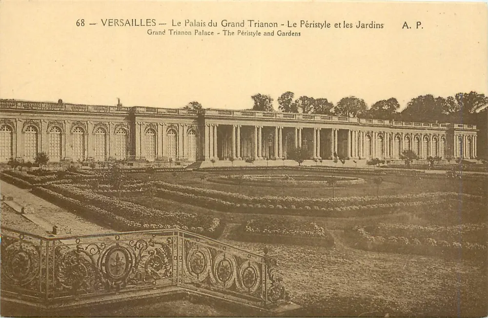 Versailles — Schloss des Großen Trianons — Der Peristyl und die Gärten — A. P. n°68 - Vorderseite