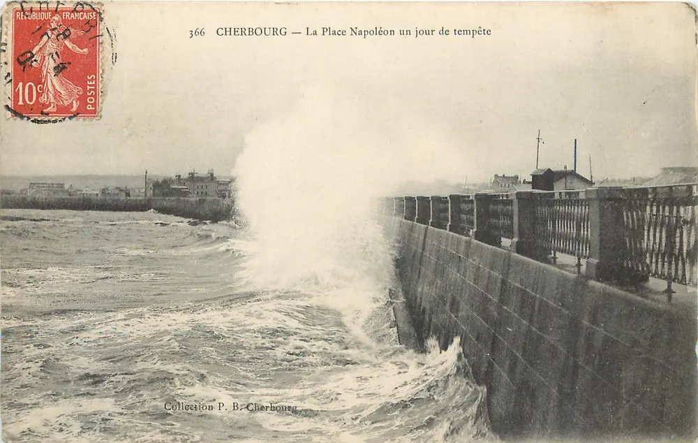 Cherbourg — La Place Napoléon un jour de tempête — Collection P. B. Cherbourg - Recto