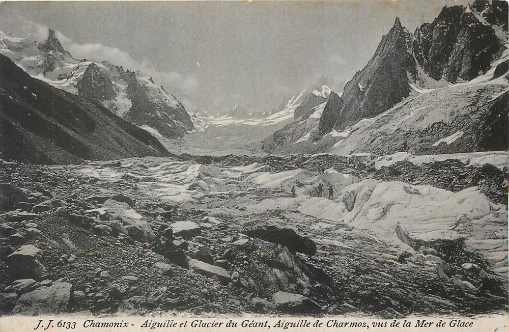 Chamonix - Aiguille und Gletscher du Géant, Aiguille de Charmoz, gesehen von der Mer de Glace - Vorderseite