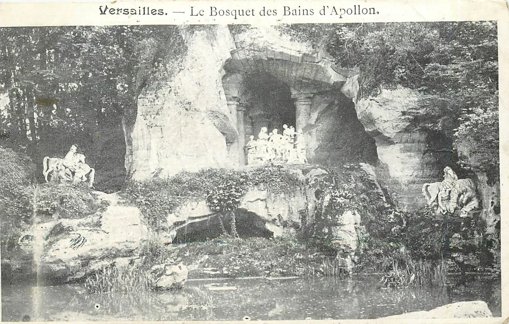 Versailles — Le Bosquet des Bains d'Apollon — Éditeur non identifié, n° de série non visible - Recto