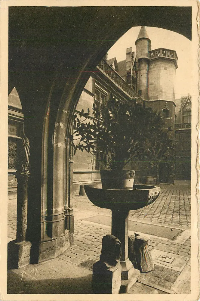Muzeum Cluny — Dziedziniec — Wydawnictwo Sztuki YVON, seria 11, n°213 - Awers