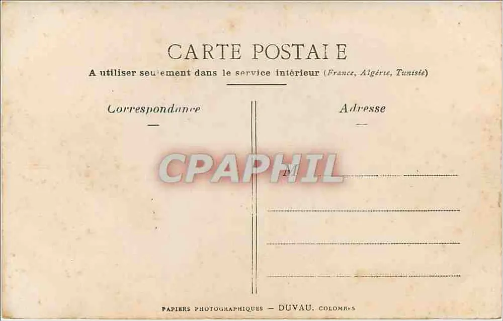 Menino em Uniforme Marítimo — Diante de Muro de Pedras e Cerca — Papiers Photographiques Duvau, Colombes - Verso