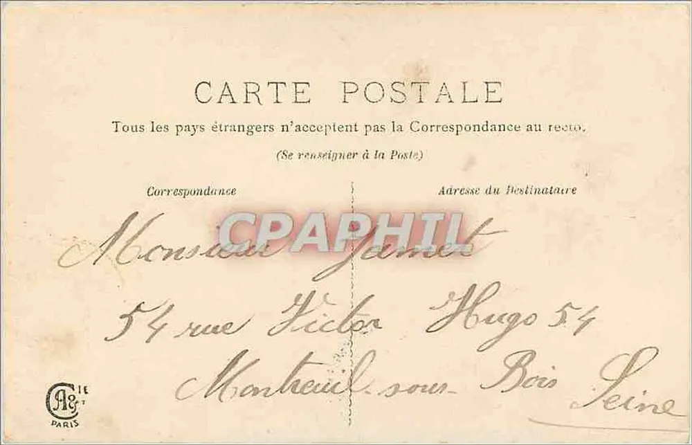 Menina sorridente segurando um buquê — carta postal com texto impresso e assinatura — editor CIE PARIS - Verso