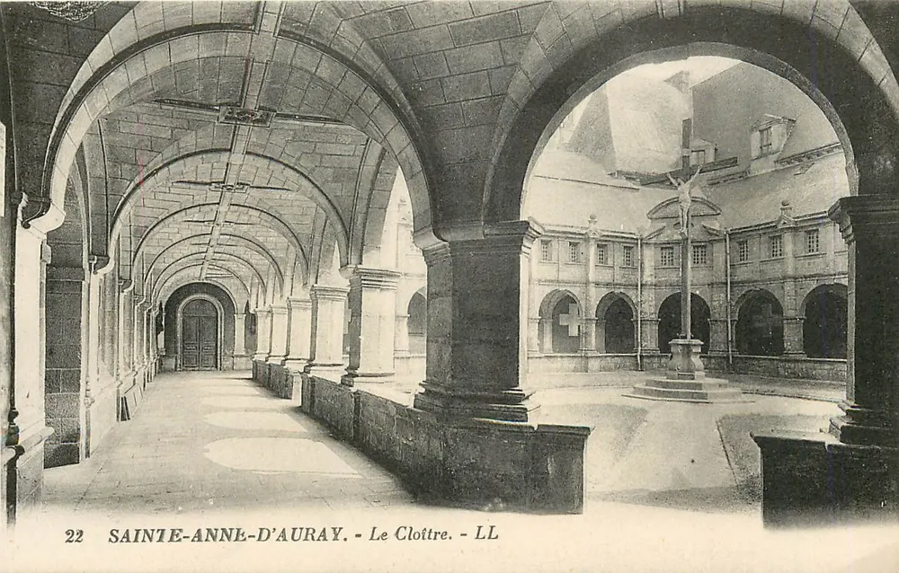 Sainte-Anne-d'Auray - O Claustro — LL - Frente