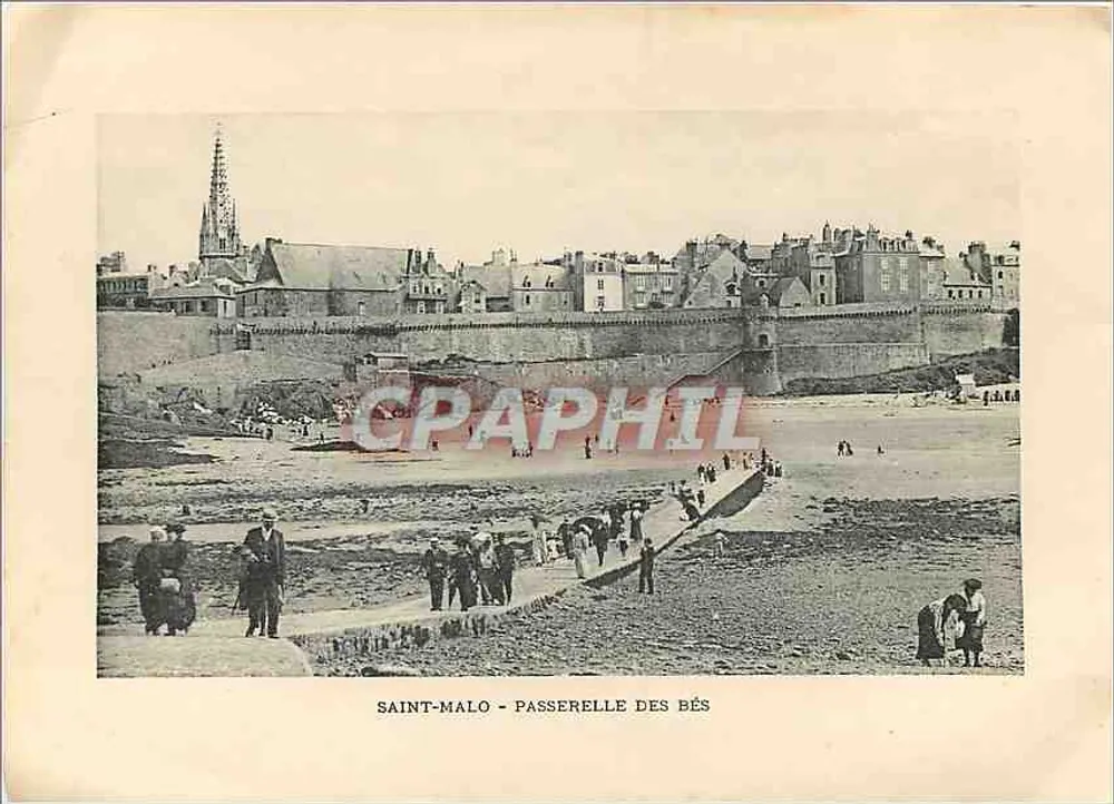 Saint-Malo - The Castle Beach — view of the footpath - Back