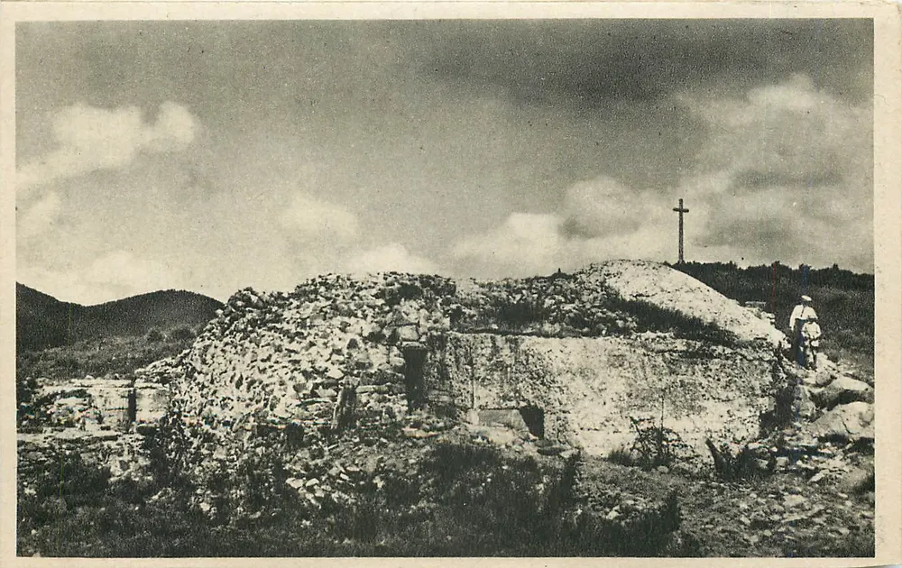 Abris et Croix lumineuse — au HARTMANNSWILLERKOPF — Photomag Saint-Louis, N° 29 a - Recto