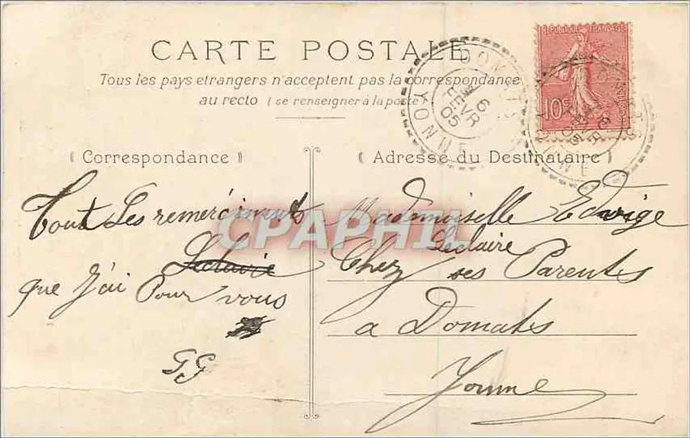 Un homme offre un bouquet à une femme — scène de théâtre — éditeur non visible - Verso