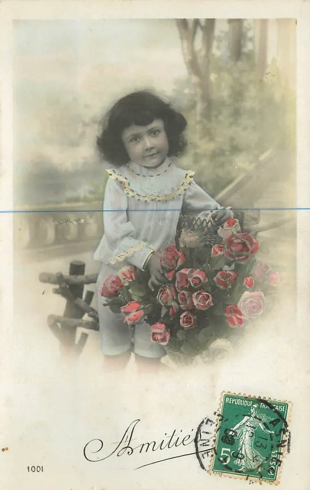 Menina segurando um buquê de rosas — editor '1001' — selo de 5c verde - Frente