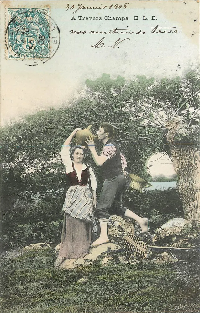 Casal jovem em traje tradicional — cena campestre — editor E. L. D. - Frente