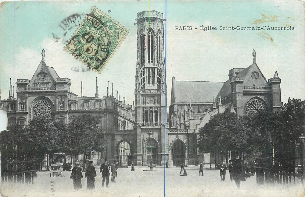 PARIS - Igreja de Saint-Germain-l'Auxerrois — vista do edifício com seu campanário e rosáceas - Frente