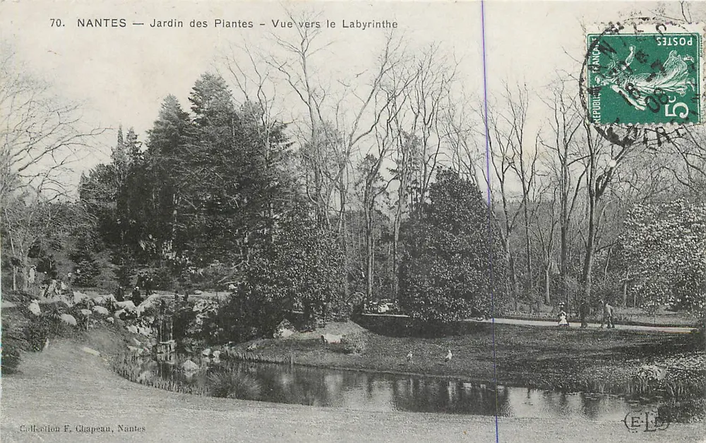 NANTES — Botanischer Garten — Blick zum Labyrinth — Sammlung F. Glapeau, Nantes - Vorderseite