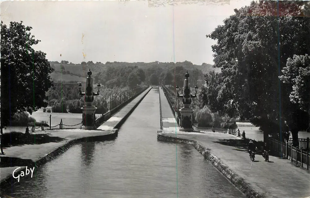 Brücke des Kanals von Briare — Loire — Verleger Gaby, Nr. 8 - Vorderseite