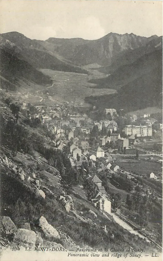 Le Mont-Dore — Panorama et la Chaîne de Sancy — LL. — N° 194 - Recto