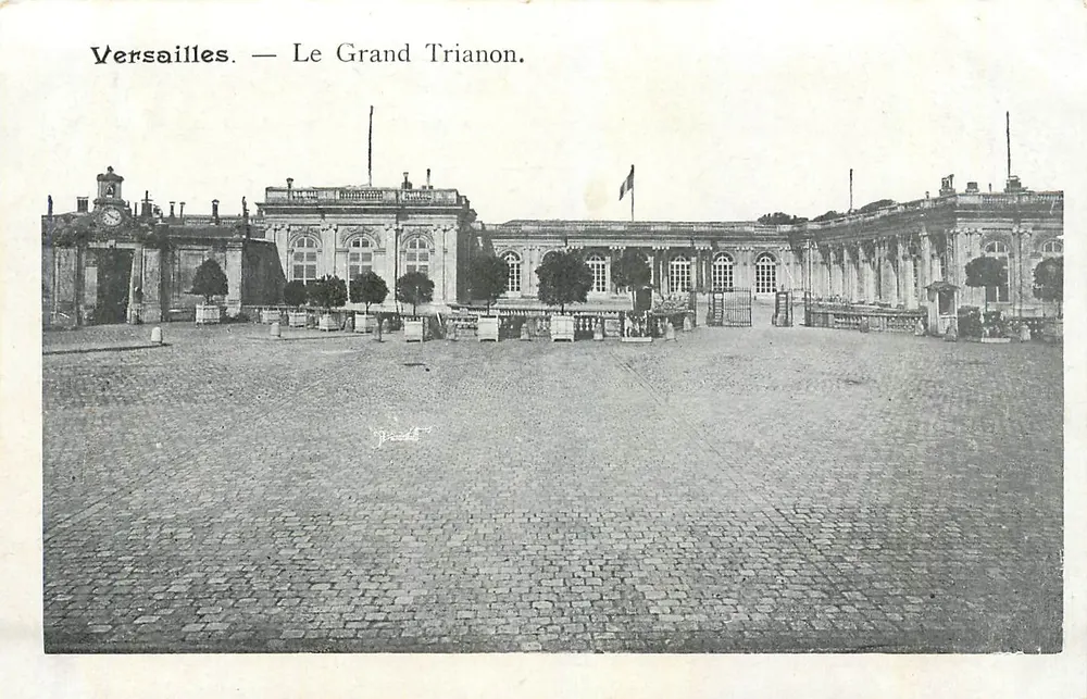 Versailles — O Grande Trianon - Frente