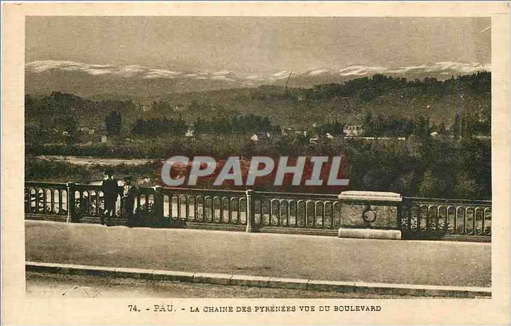 Pau — La chaîne des Pyrénées vue du boulevard — H. Laboncha, Toulouse - Recto
