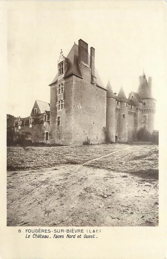 Fougères-sur-Bièvre — O Castelo — Faces Norte e Oeste — (L&C) — Edição dos Monumentos Históricos - Frente