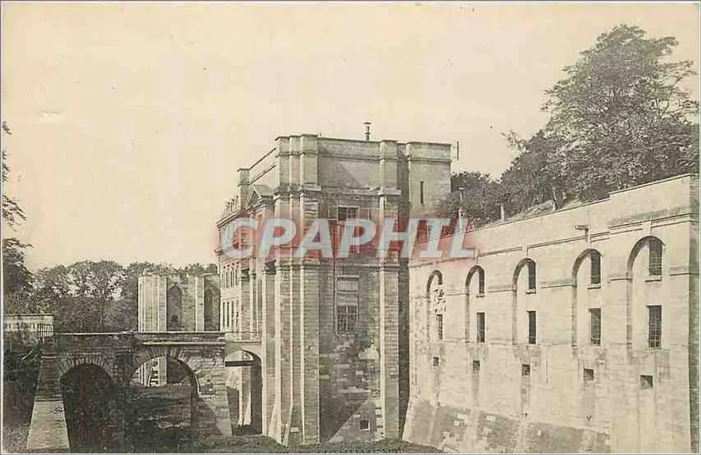 Porta da prisão de Saint-Pierre — vista da entrada — editor não identificado - Frente