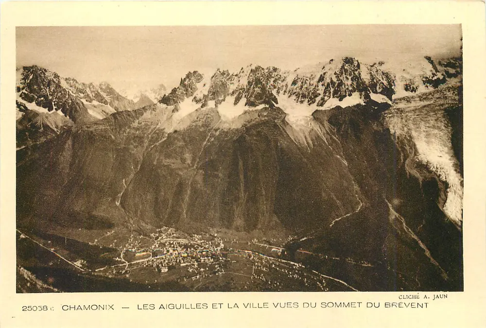 Chamonix — Die Aiguilles und die Stadt aus Sicht des Gipfels von Brevent — Cliché A. Jaun - Vorderseite